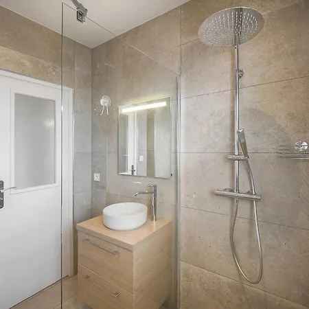 Le Val - Rooftop - Parking - Vca